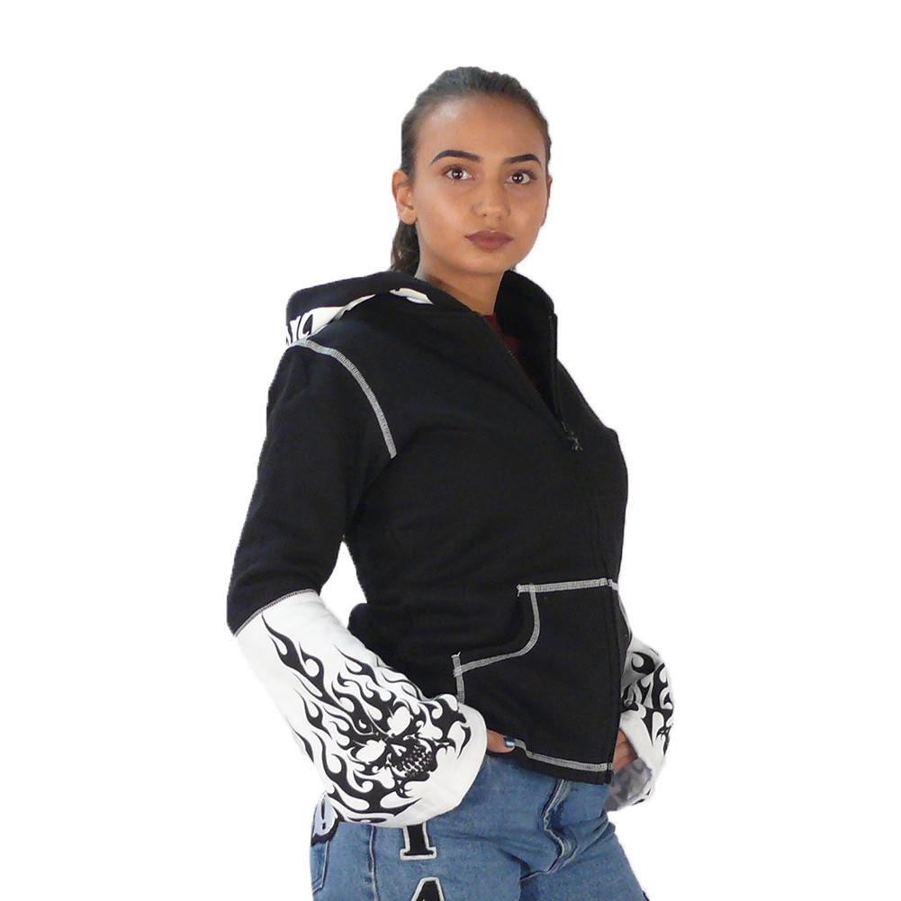 The Witch Girlie Jacke mit Langer Kapuze und Flammen Totenkopf Aufdruck Schwarz Weiß