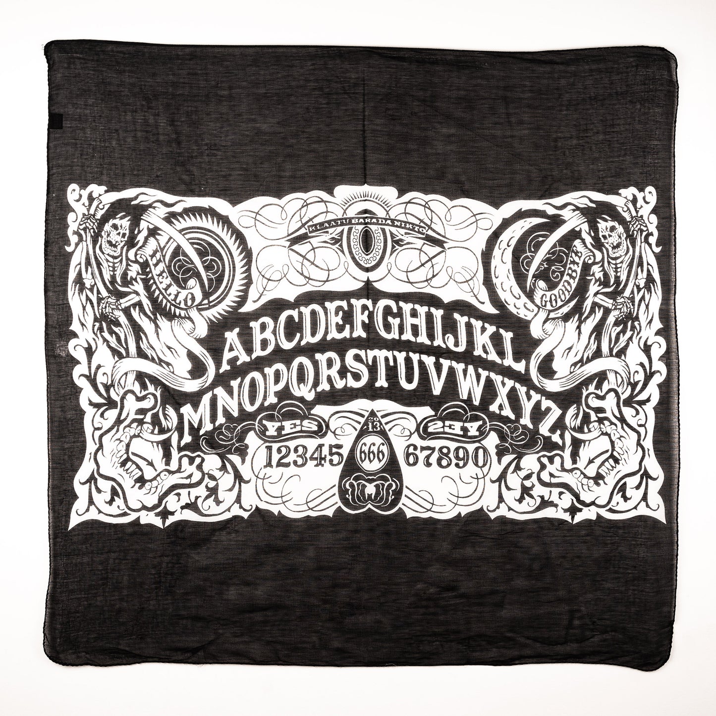 Baumwolltuch mit Ocult Ouija Spirit Board Muster in Schwarz Weiß