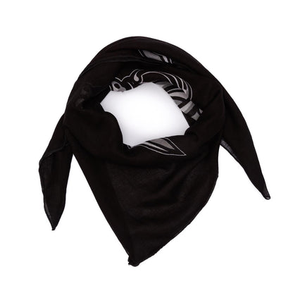 Baumwolltuch mit Piratenkopf Säbel Muster in Schwarz Weiß