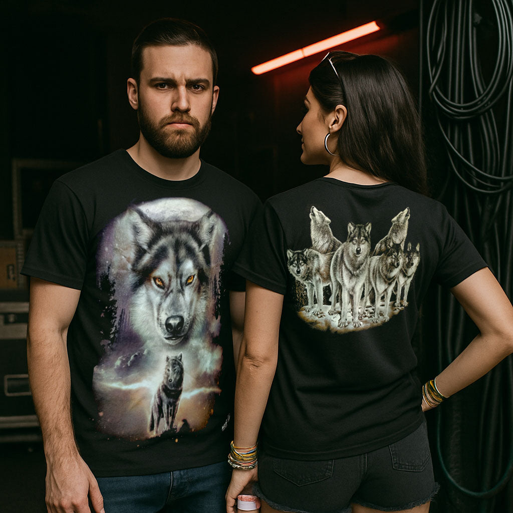 Zweit Wölfe bei Nacht