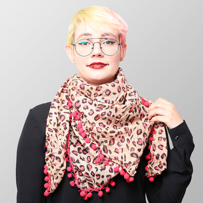 Pinkes Leoprint Halstuch mit Pinken Bommeln