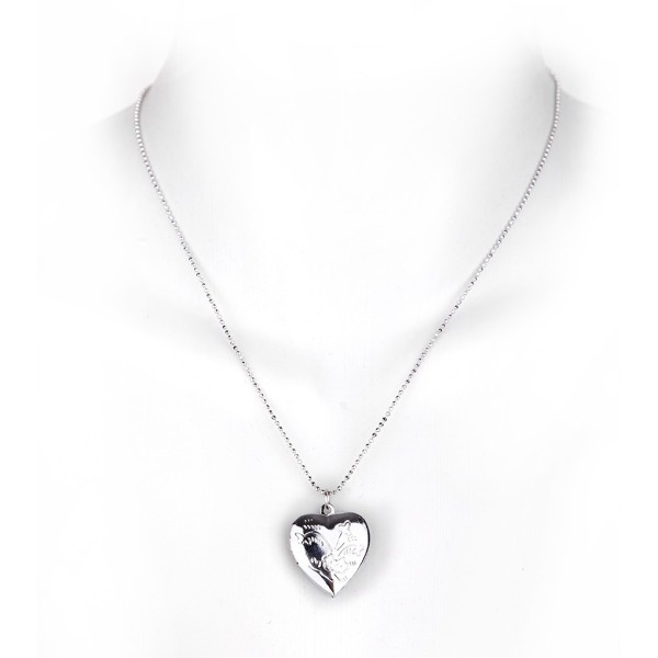 Halskette aus Metall mit Herz Anhänger