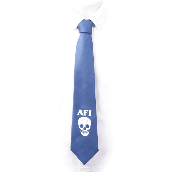 Krawatte in blau mit einem weißen Totenkopf und AFI Schriftzug